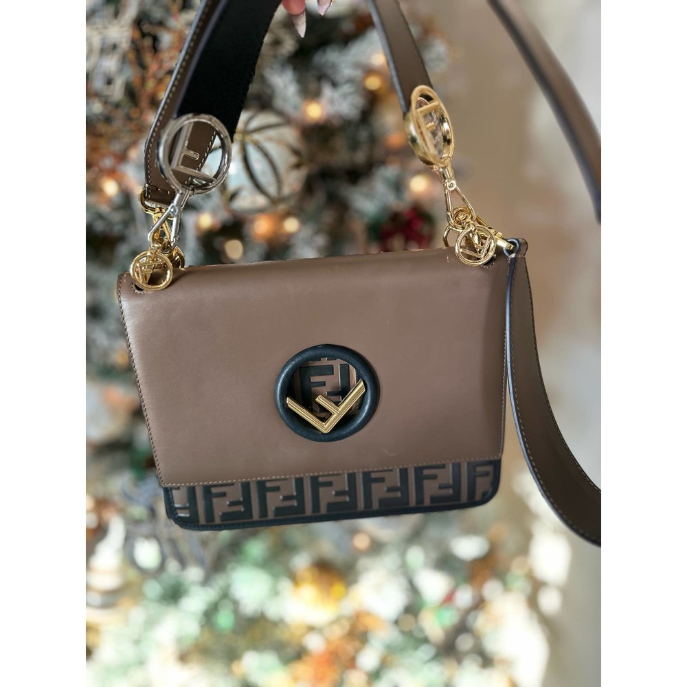 FENDI KAN SHOLDER BAG